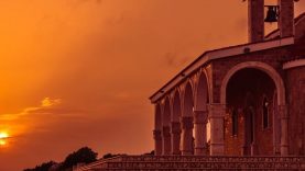 Η εκκλησιαστική κοινότητα – Επί ασπαλάθων
